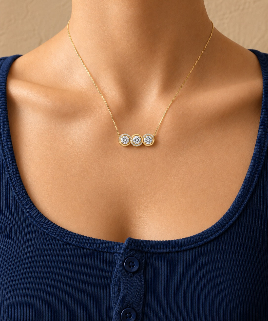Arc Halo Necklace