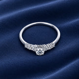 Round Graduated Diamond Ring