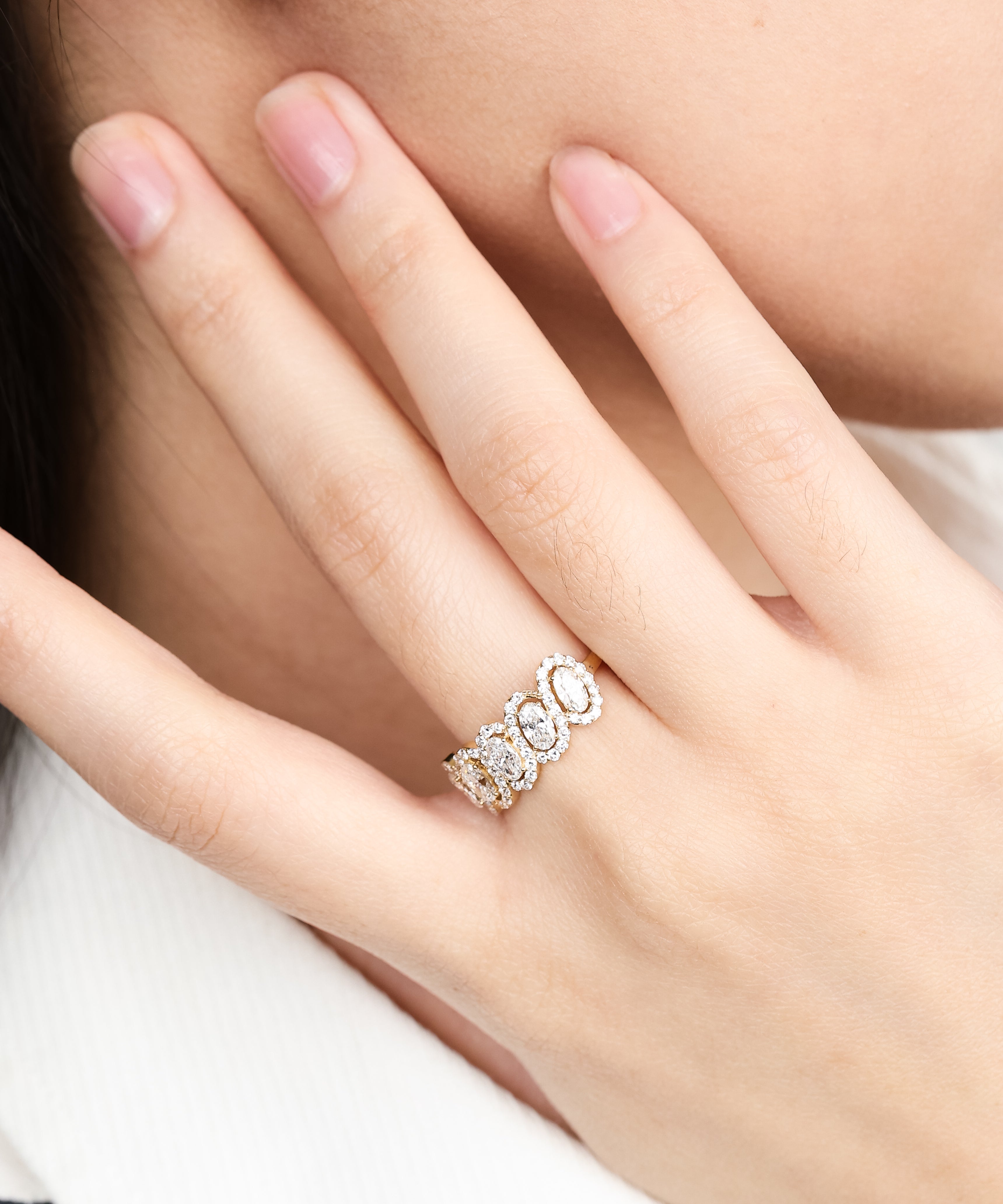 Oval Cluster Band