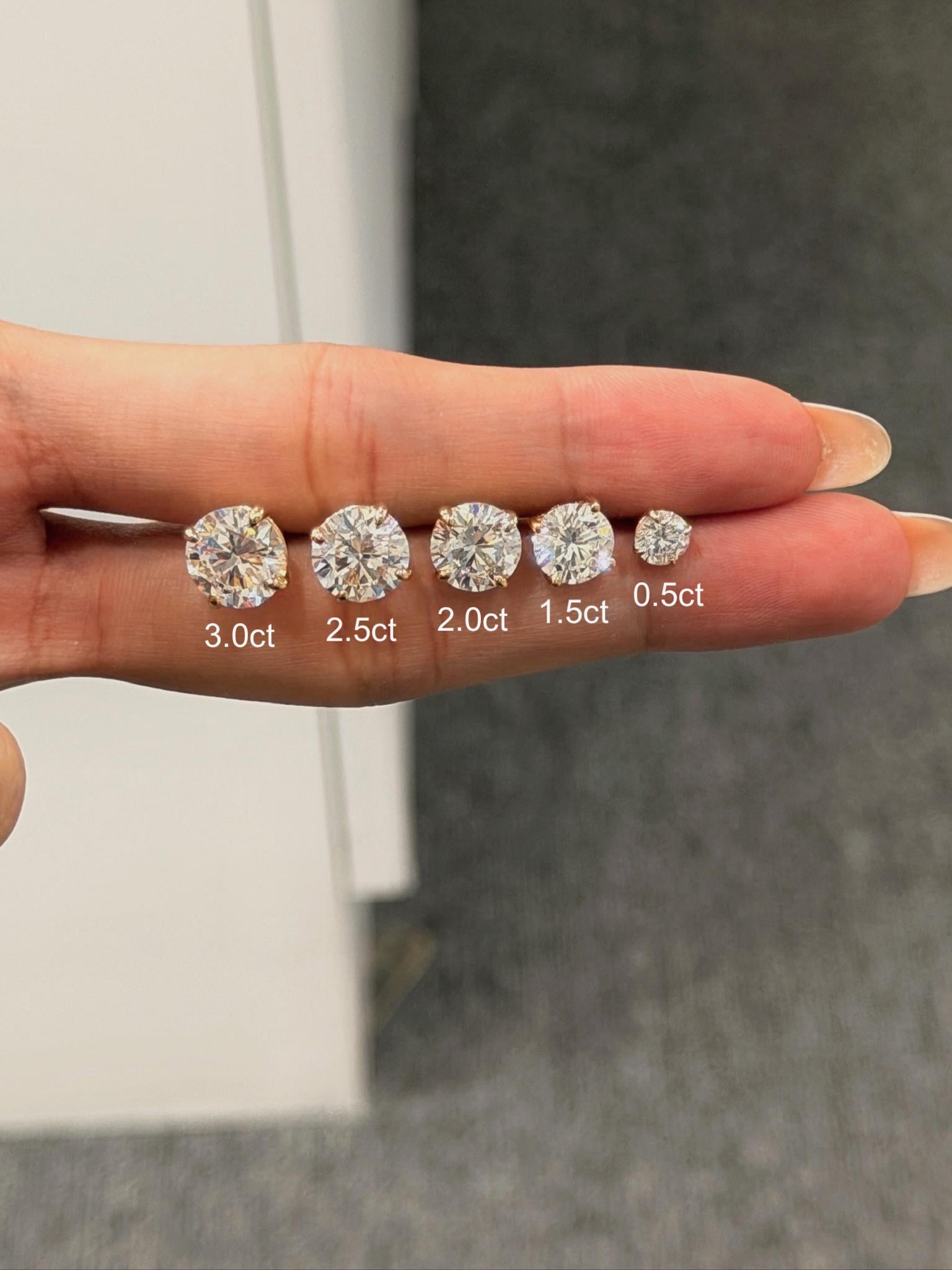 Round Solitaire Stud 2ct
