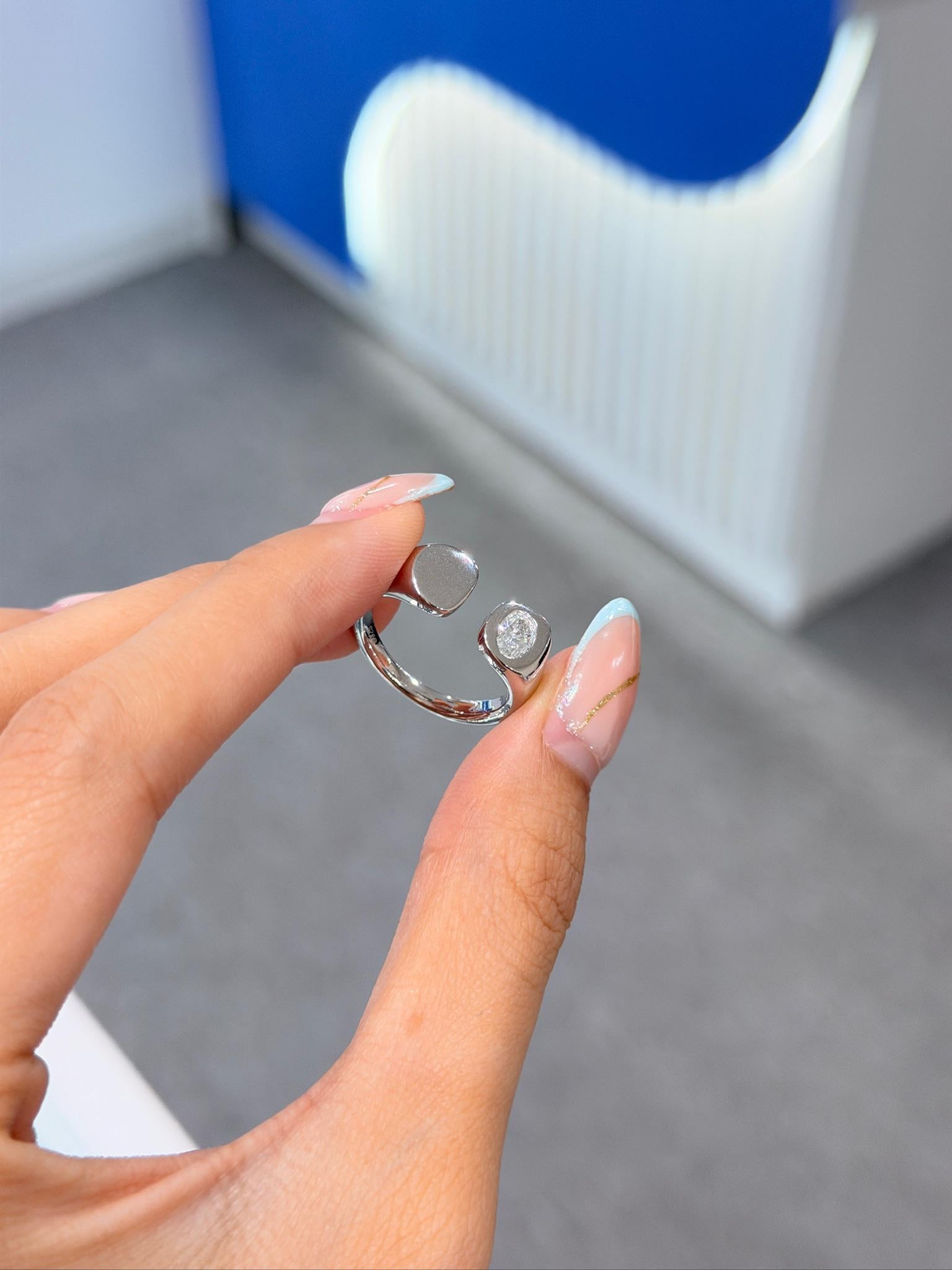 Oval Lab Grown Diamond Signet Ring 0.41 ct 925 Sterling Silver