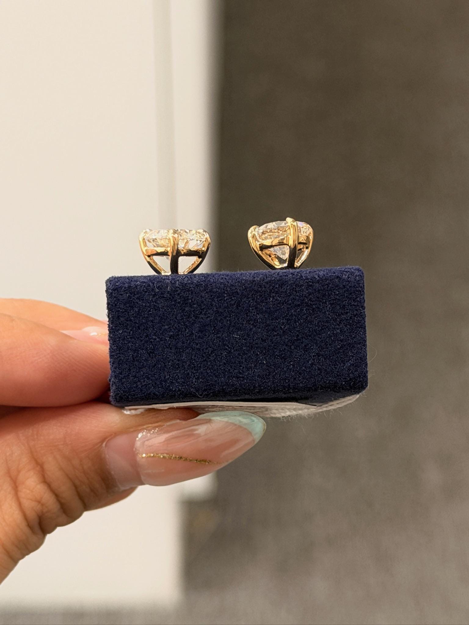 Round Solitaire Stud 2ct